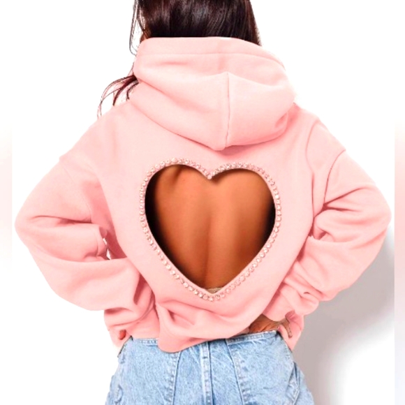 NEW💗open back  hoodie with rhinestone heart🩷!  All eyes will be on you🩷😉💋 - Picture 10 of 10